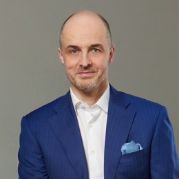 特朗普100%关税的实际影响或低于预期：美银分析科技巨头的应对策略