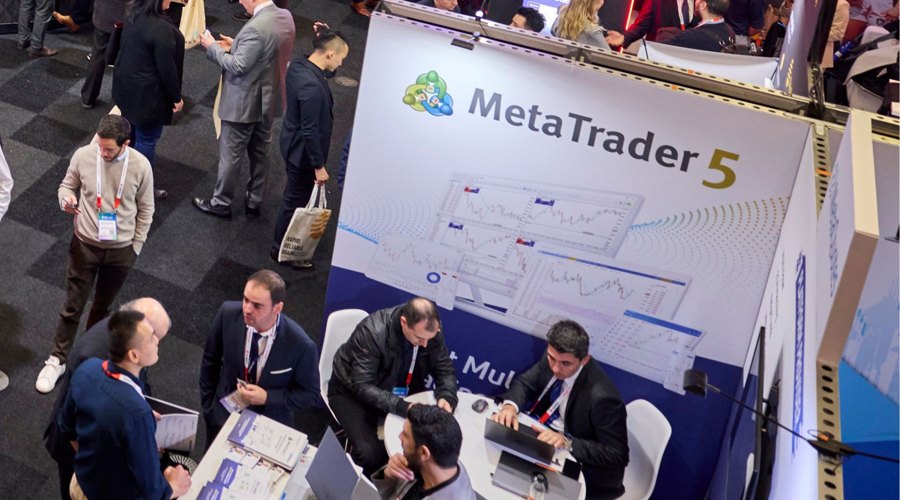 迈阿密国际控股(MIAX.US)首次公开募股(IPO)定价19-21美元/股，预计筹集3亿美元